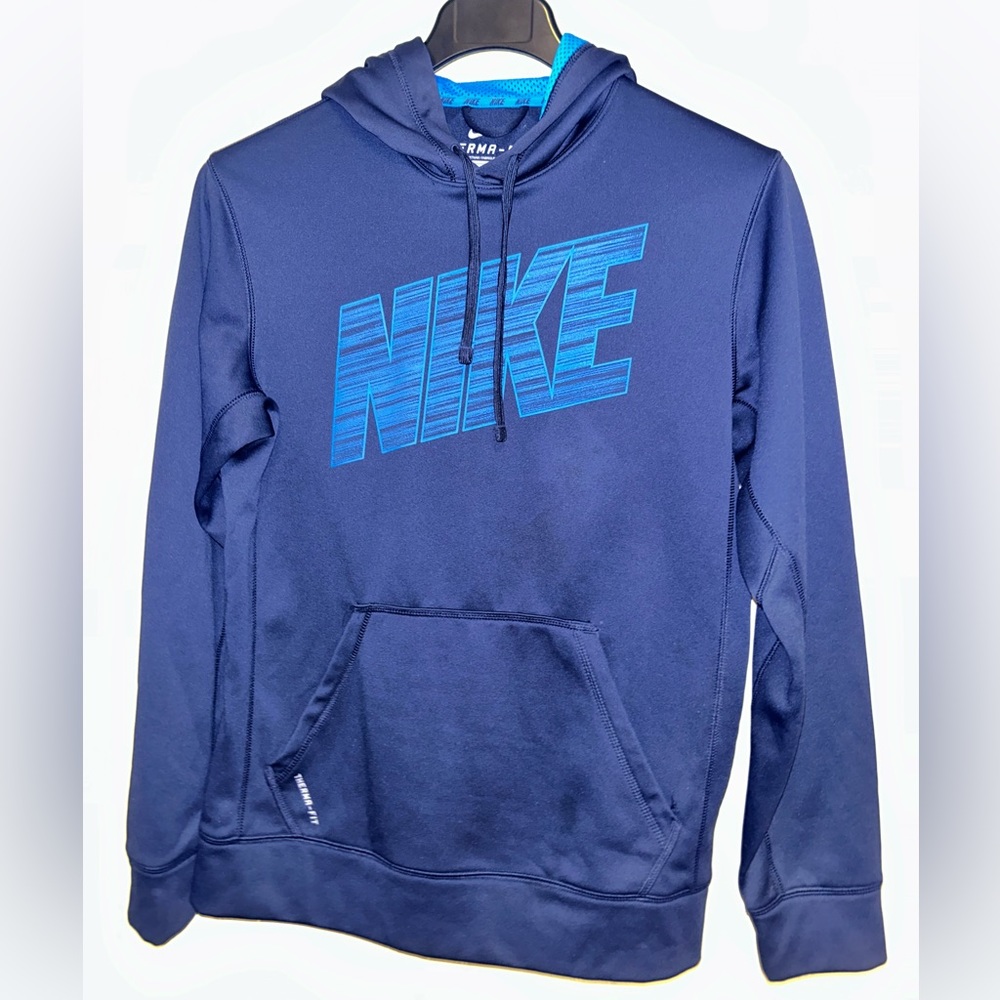 Nike therma-fit pullover hoodie